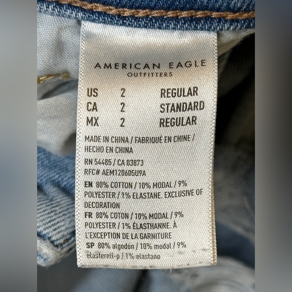 AE Mom Jeans Size US 2 Regular - Picture 4 of 8
